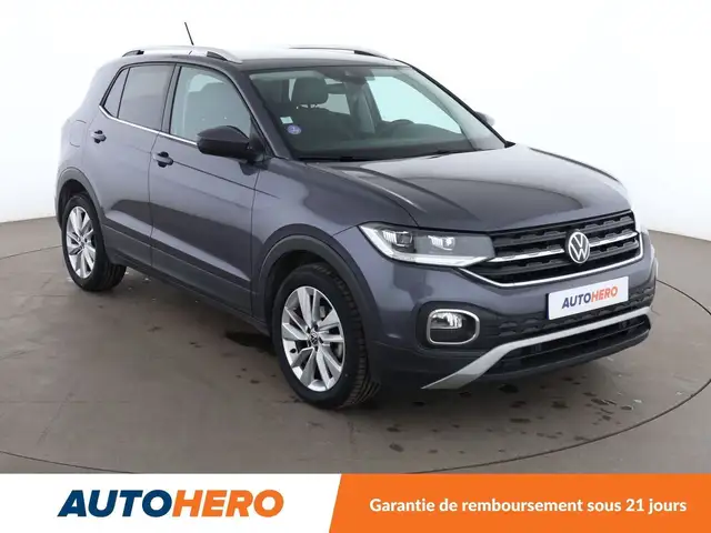 Volkswagen T-Cross view 8