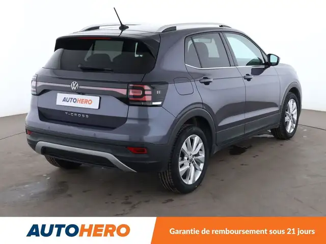 Volkswagen T-Cross view 6