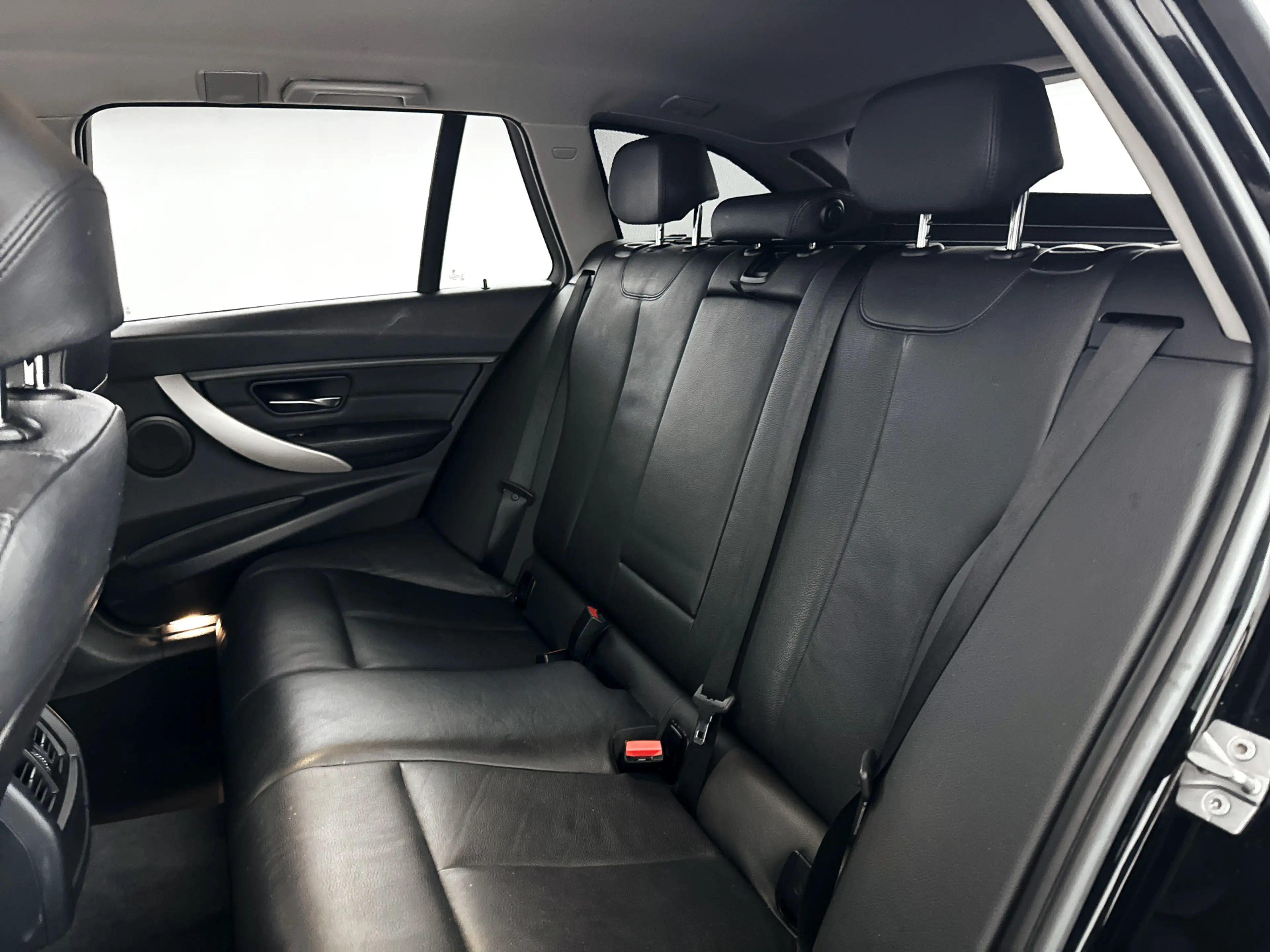 BMW 320 3-serie Touring 320i Executive | Park assist | Sto — photo 10