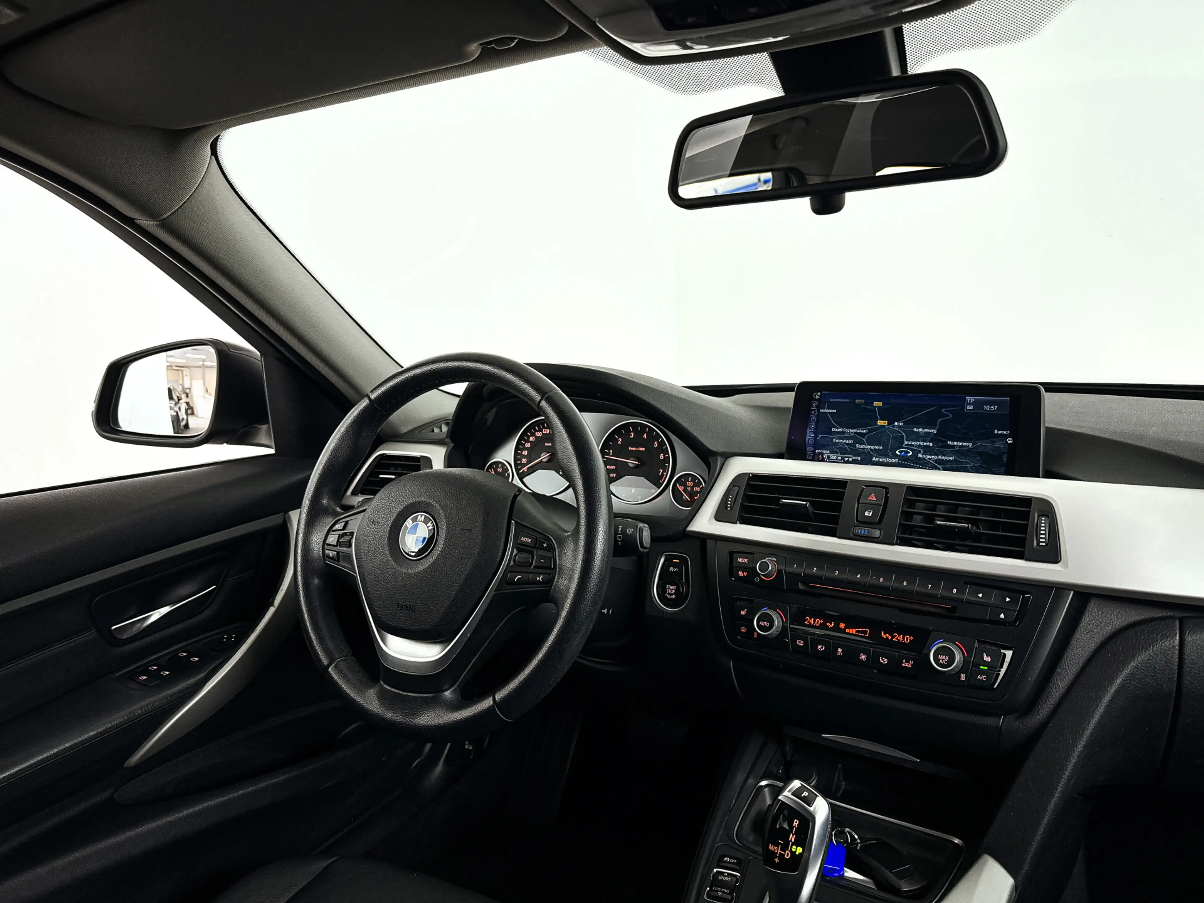 BMW 320 3-serie Touring 320i Executive | Park assist | Sto — photo 3