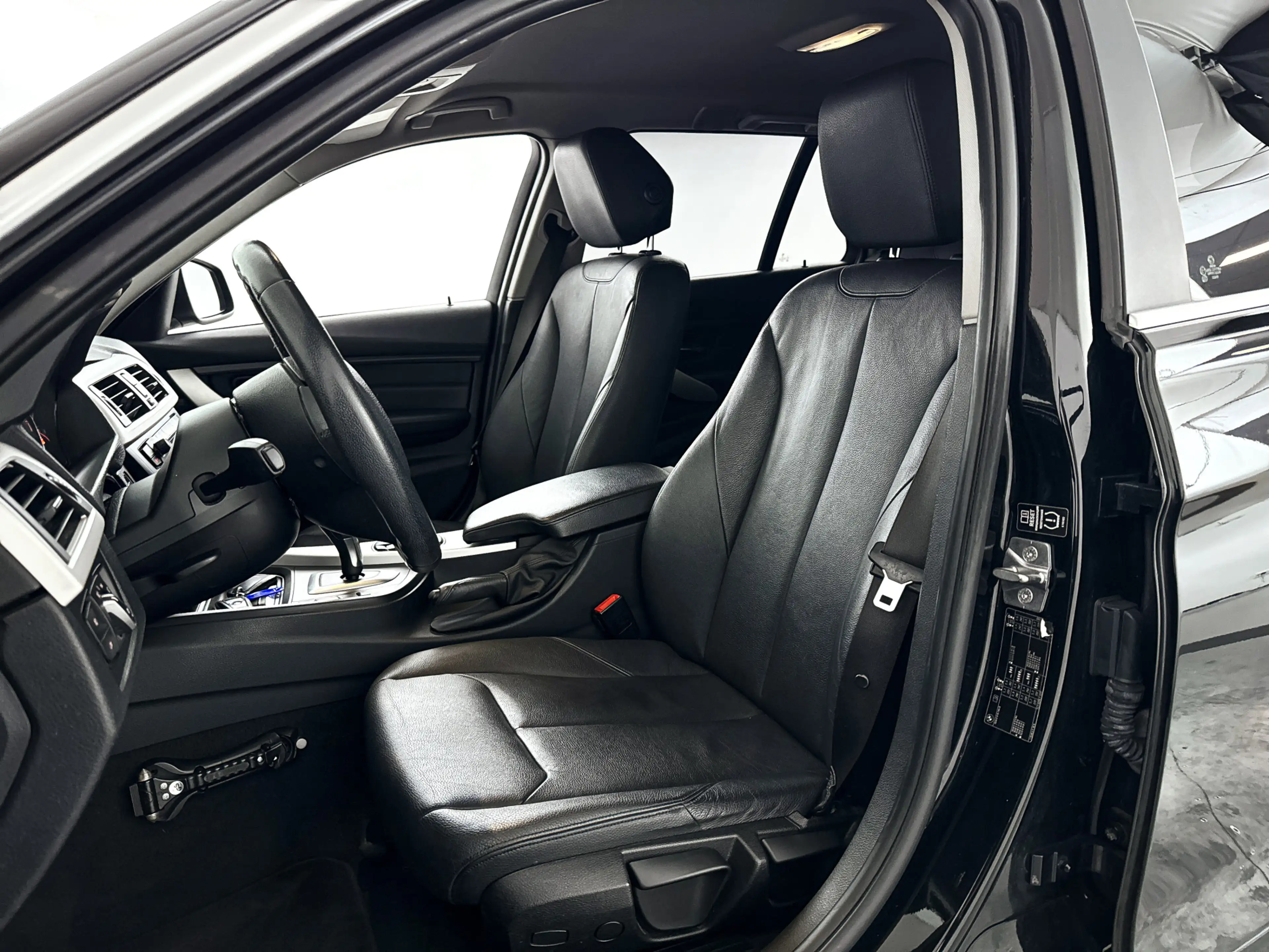 BMW 320 3-serie Touring 320i Executive | Park assist | Sto — photo 6