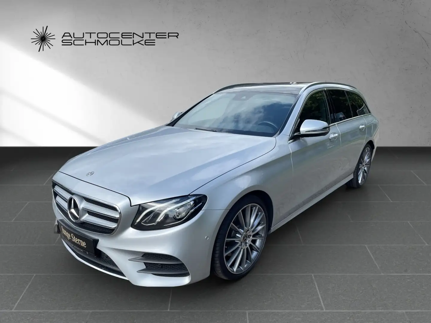 Mercedes-Benz E 300 E 300 d T AMG PANO*STANDH*COMAND*TOTWI*AMG20"* LED Silber - 2