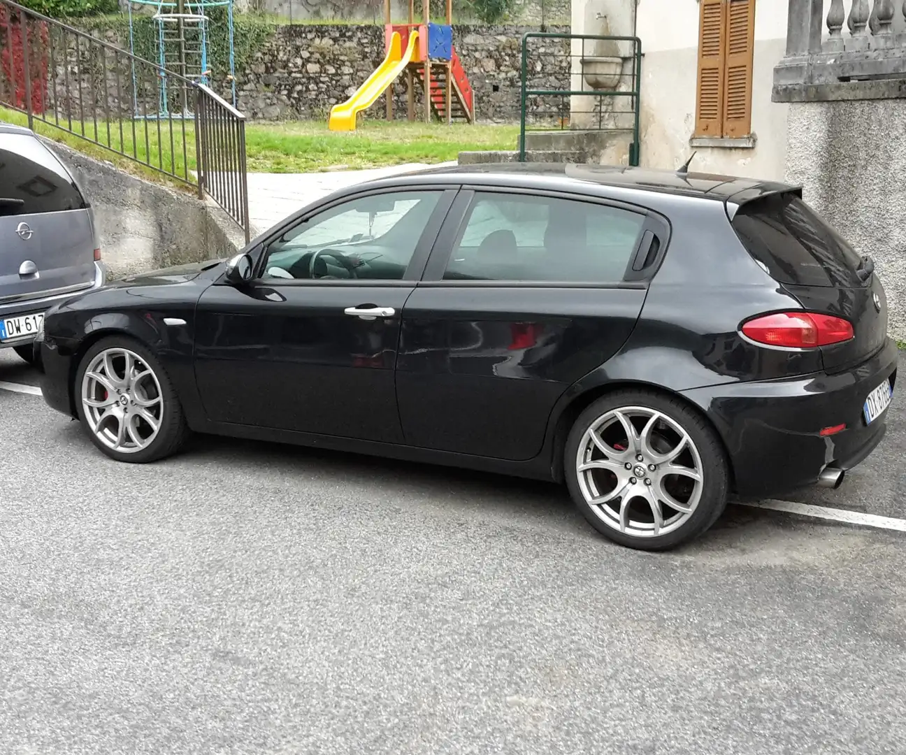 Alfa Romeo 147 147 5p 1.9 jtdm Ducati Corse Q2 170cv Nero - 1