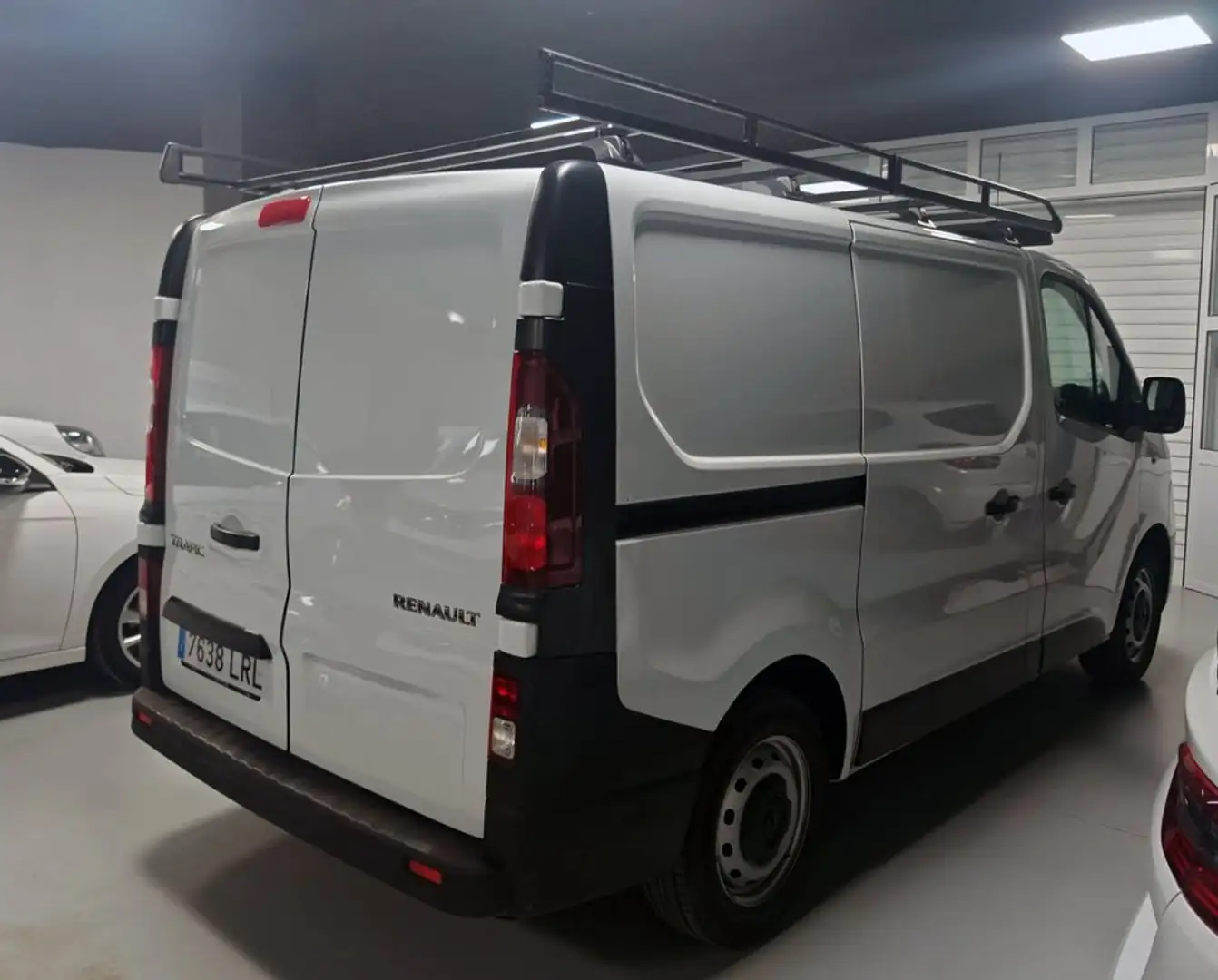 Renault Trafic Furgón Doble Cabina 27 L1 Energy BluedCi 88kW Blanco - 2