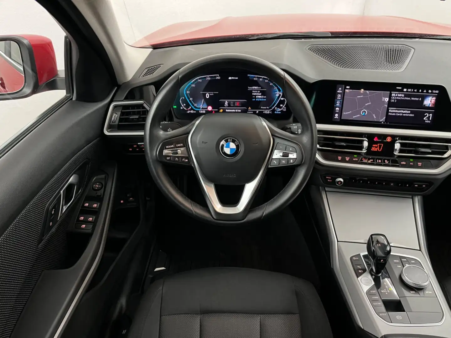BMW 320 e PHEV xDrive Touring Aut. ***LED | AHK | DAB*** Rot - 2