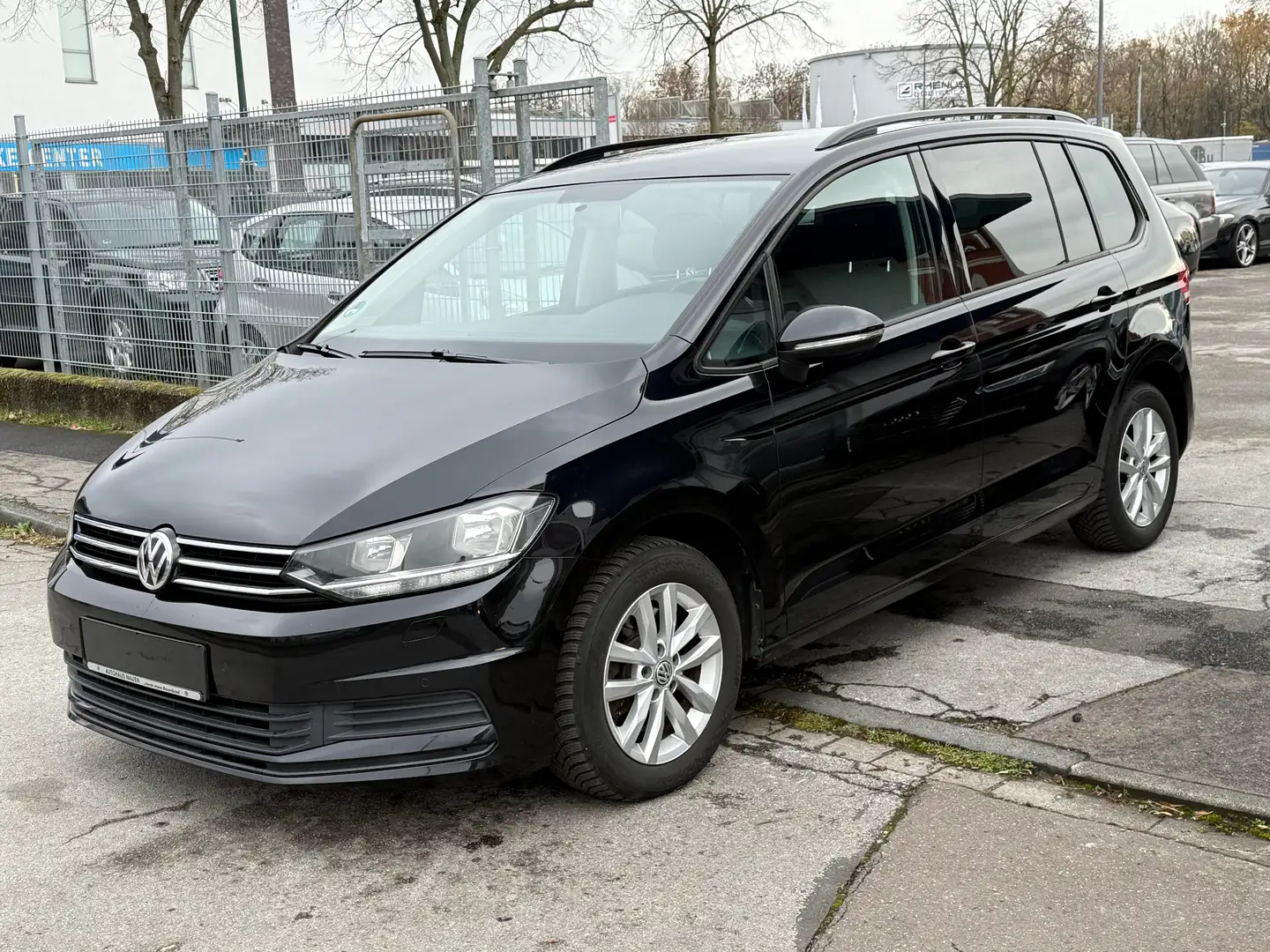 Volkswagen Touran Comfortline BMT/ 2.0 TDI 7-SITZER AUTOMATIK Schwarz - 2