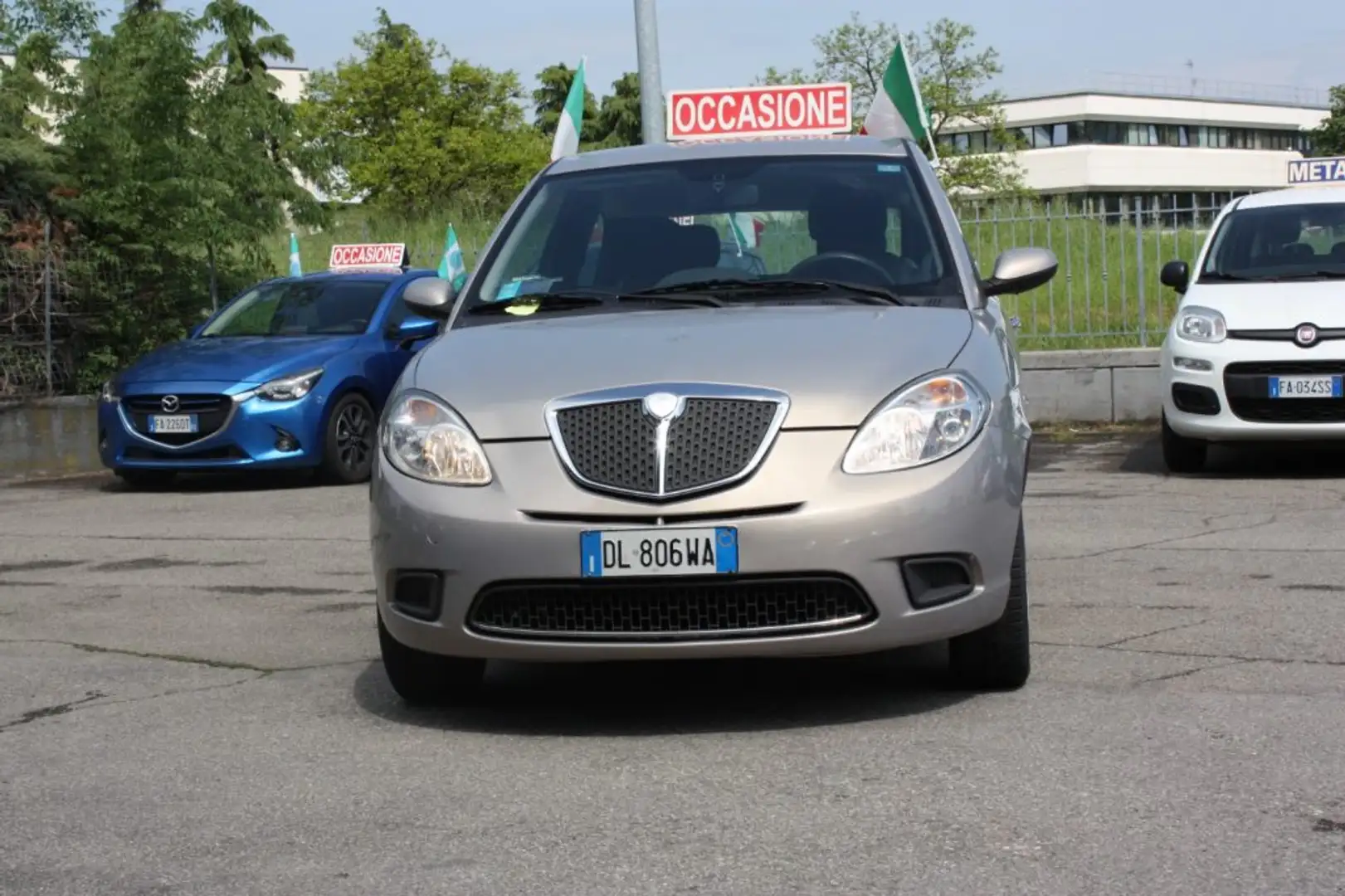 Lancia Y 1.2 Oro Grijs - 2