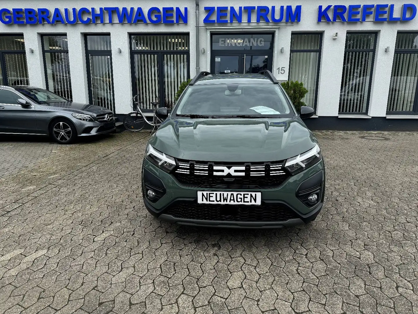 Dacia Jogger Extreme TCe 110 Limited/Navi/SHZ/7-Sitzer Vert - 2