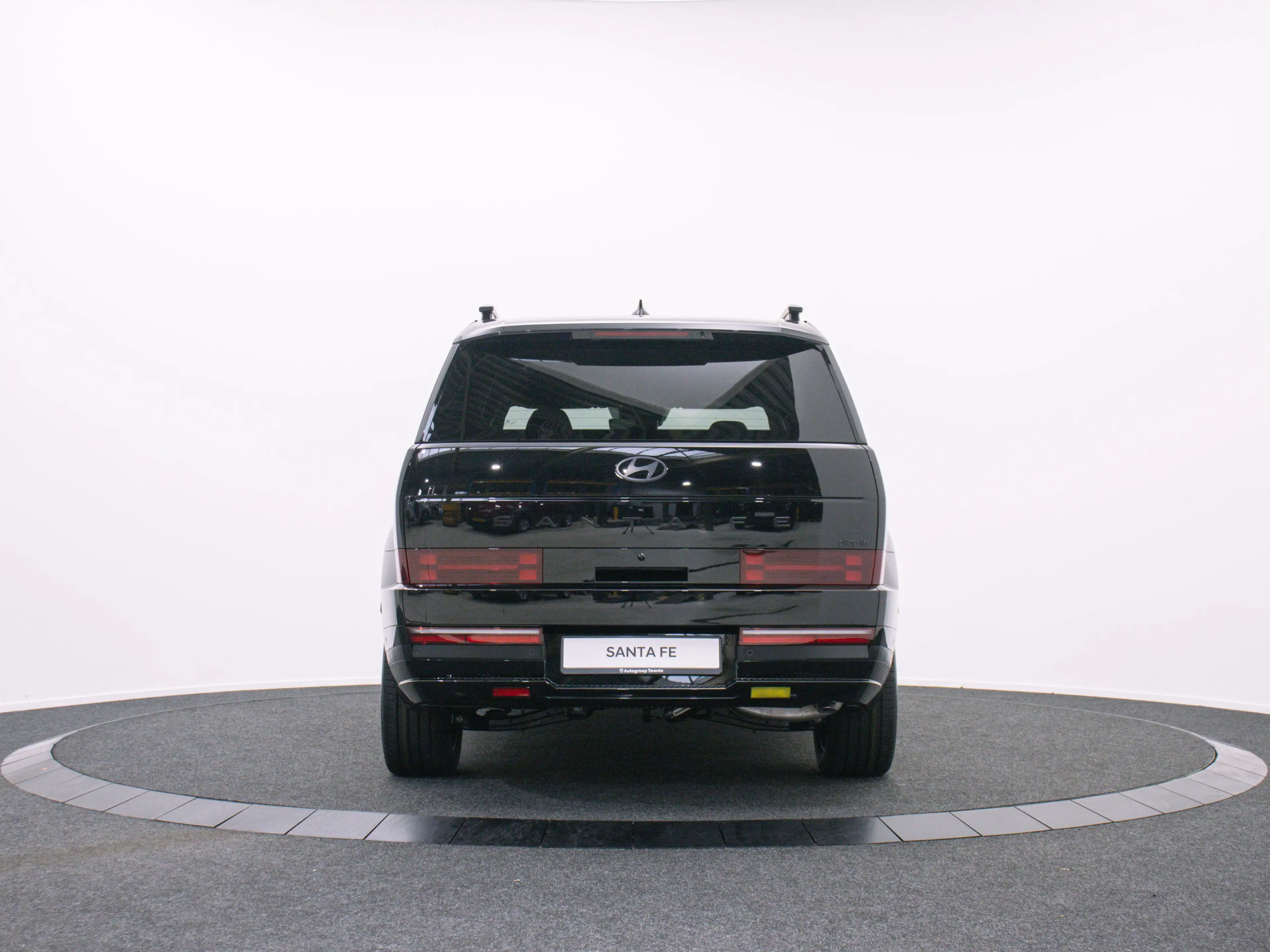 Hyundai SANTA FE 1.6 T-GDI PHEV Black Line - PHEV (Abyss Black Pear — photo 6