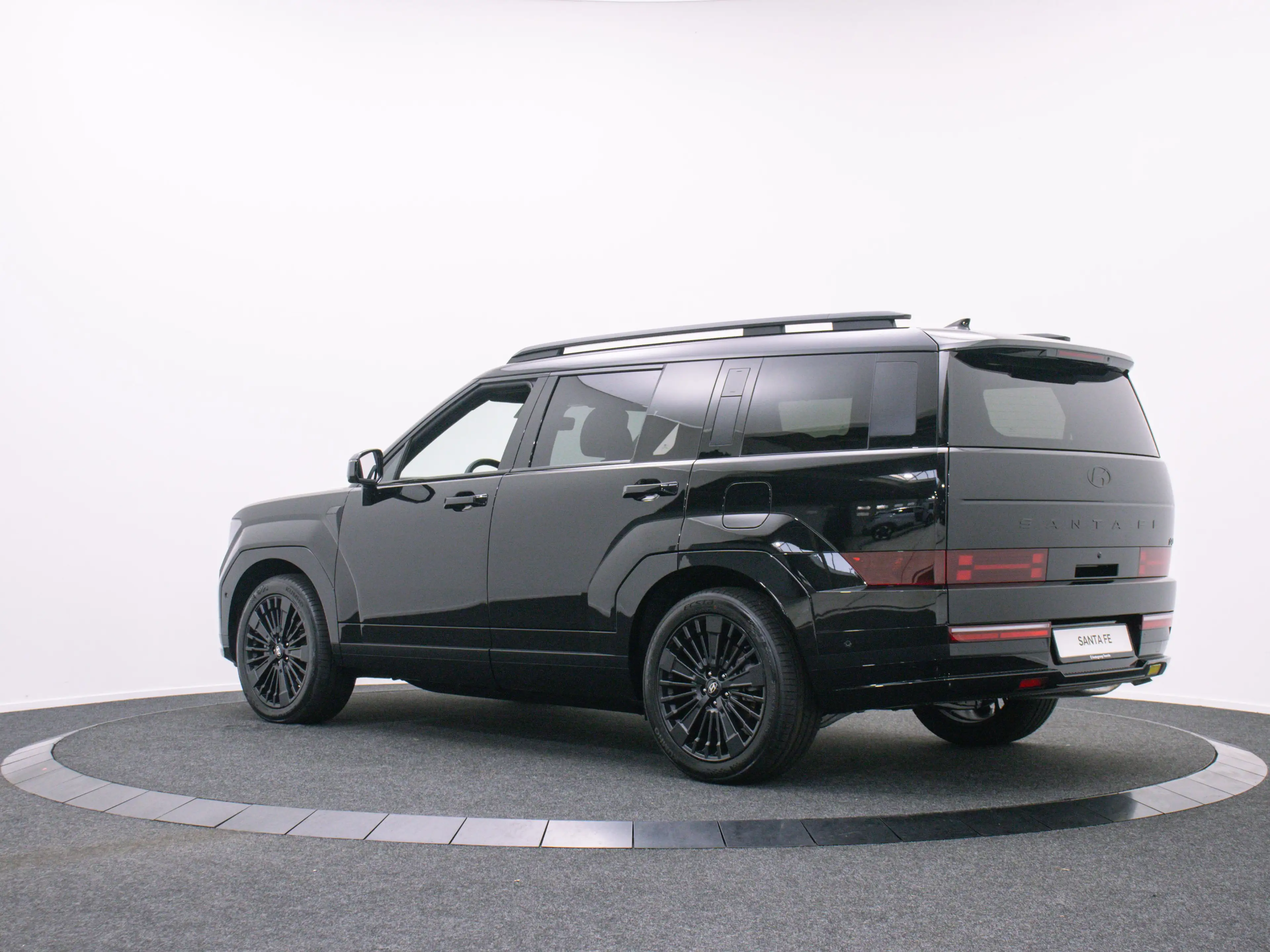 Hyundai SANTA FE 1.6 T-GDI PHEV Black Line - PHEV (Abyss Black Pear — photo 5