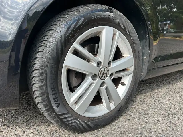 Volkswagen Golf view 10