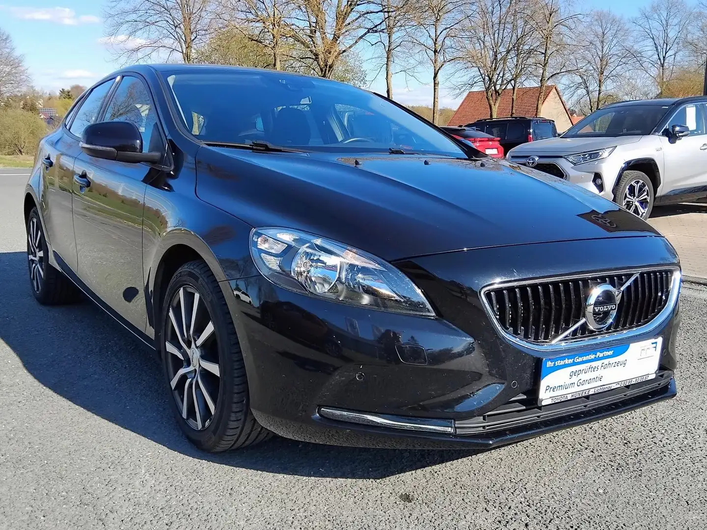Volvo V40 Momentum *Kamera*Klima*Automatik*BT*Tempomat** Schwarz - 2