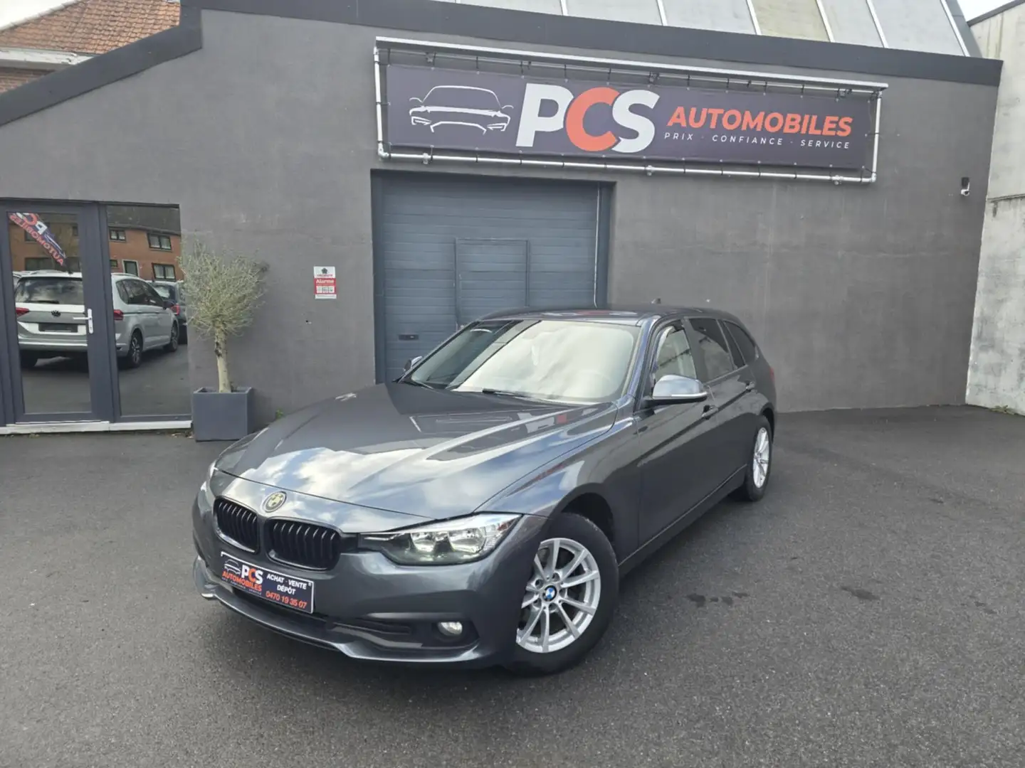 BMW 318 d Touring*PDC*GPS*BLUETOOTH*GARANTIE 12 MOIS Grau - 1