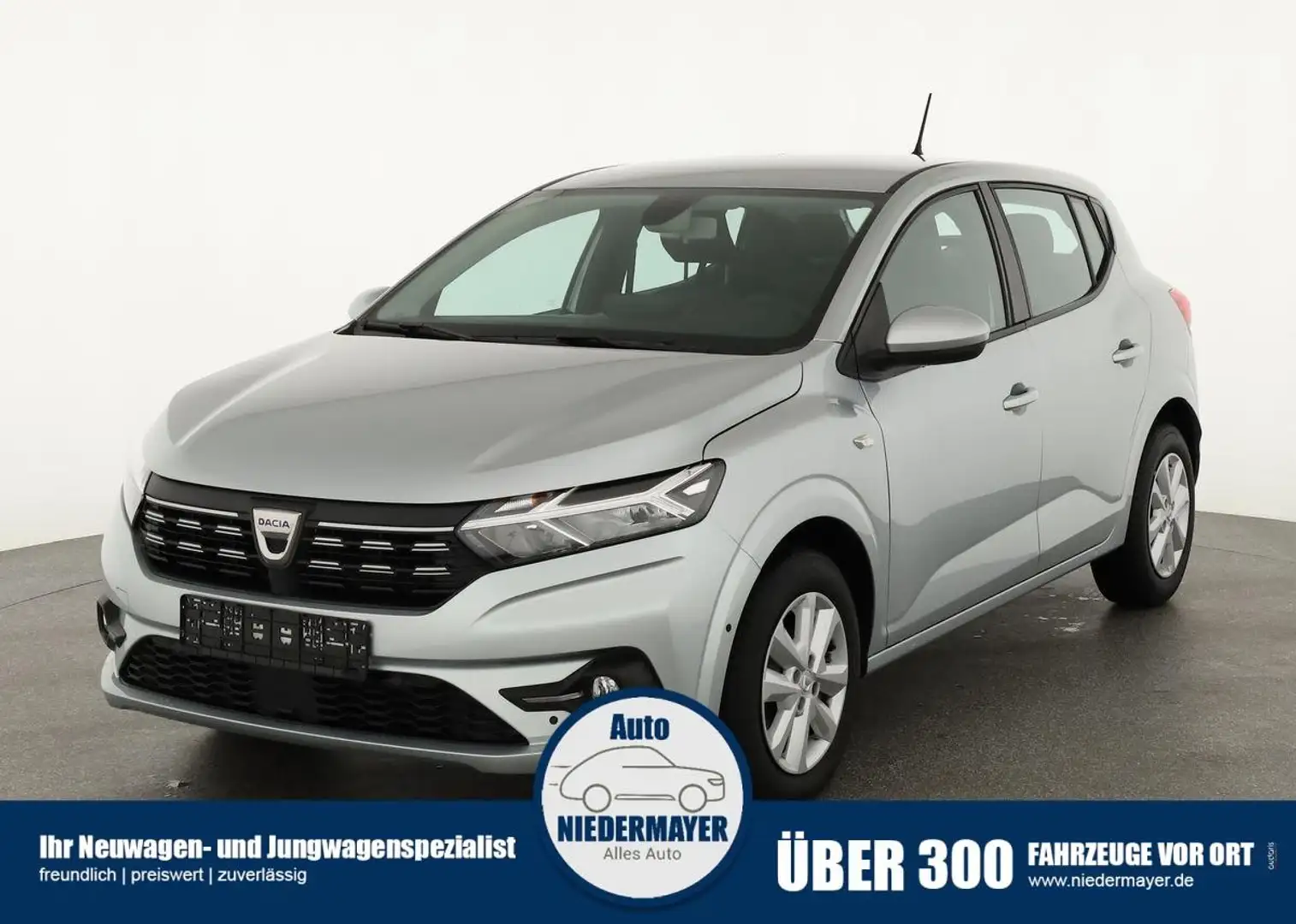 Dacia Sandero 1.0 TCe Comfort, LED, Kamera, Side, Navi, Winterpa Argintiu - 1