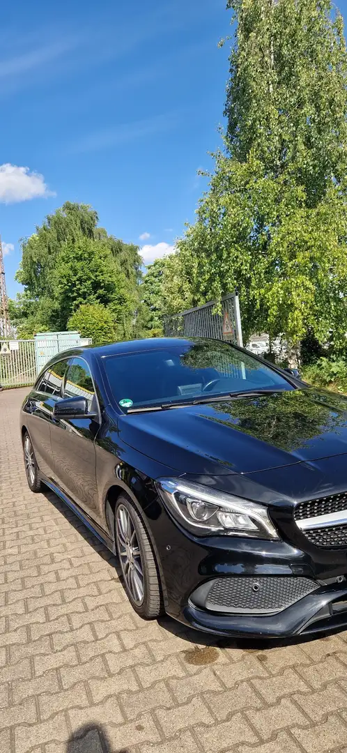 Mercedes-Benz CLA 200 CLA 200 AMG Line Schwarz - 2