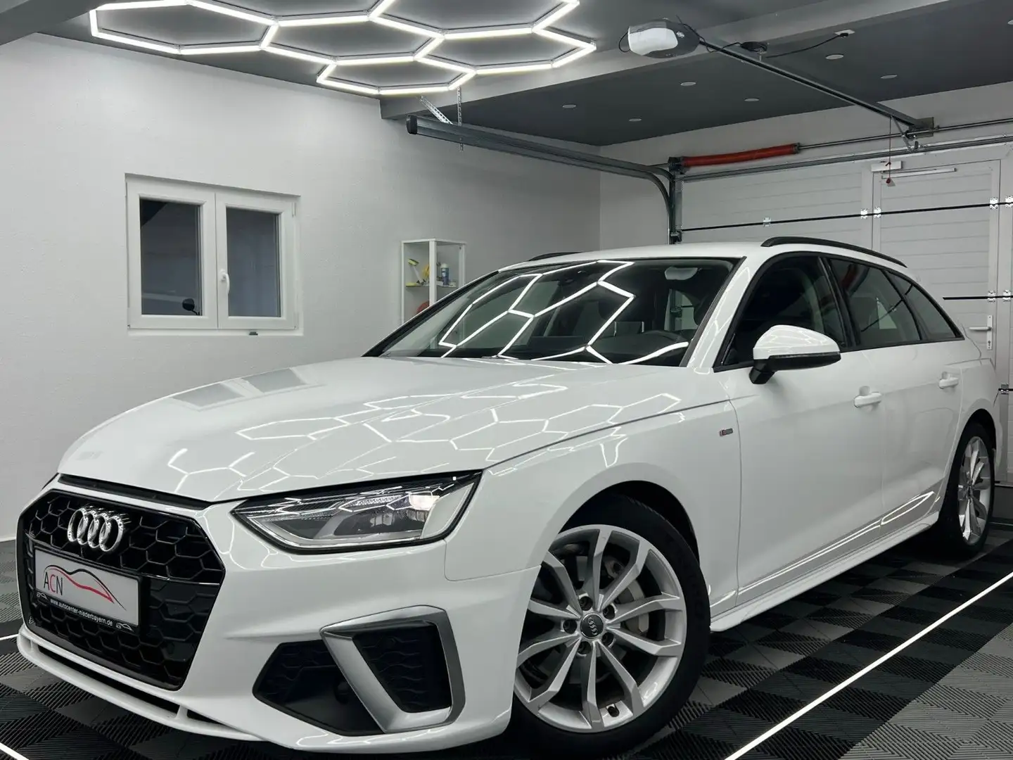 Audi A4 Avant 40 TDI S-LINE/AHK/LED/NAVI/DAB/FACELIFT Wit - 1