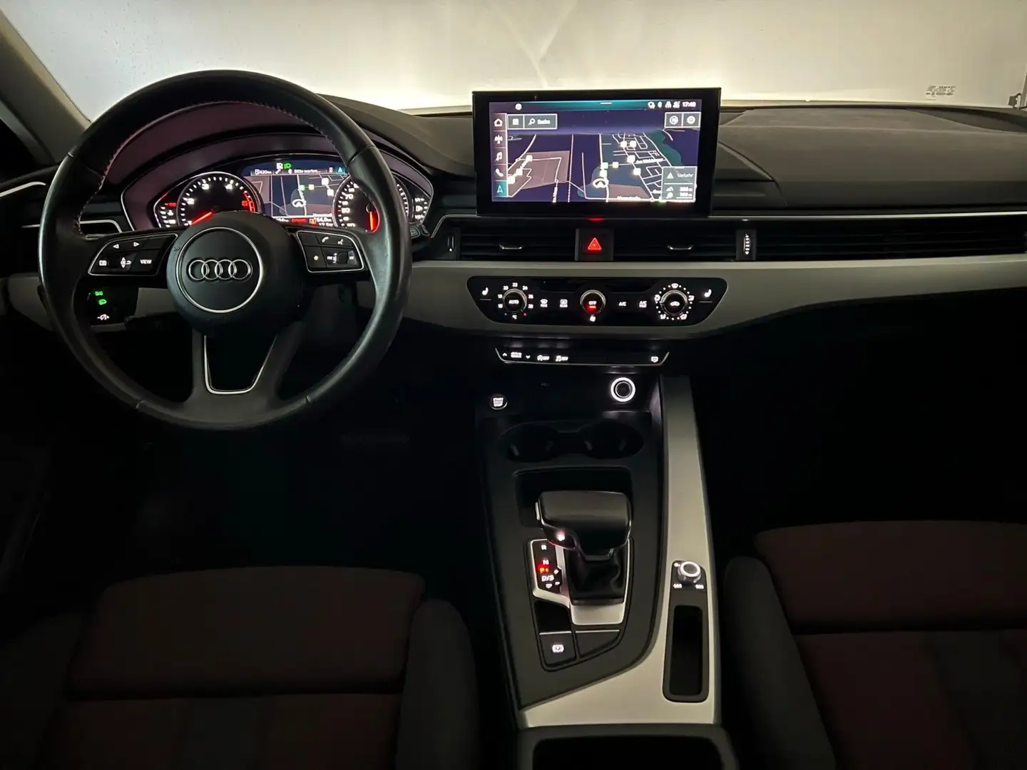 Audi A4 Avant 40 TDI S-LINE/AHK/LED/NAVI/DAB/FACELIFT Wit - 2