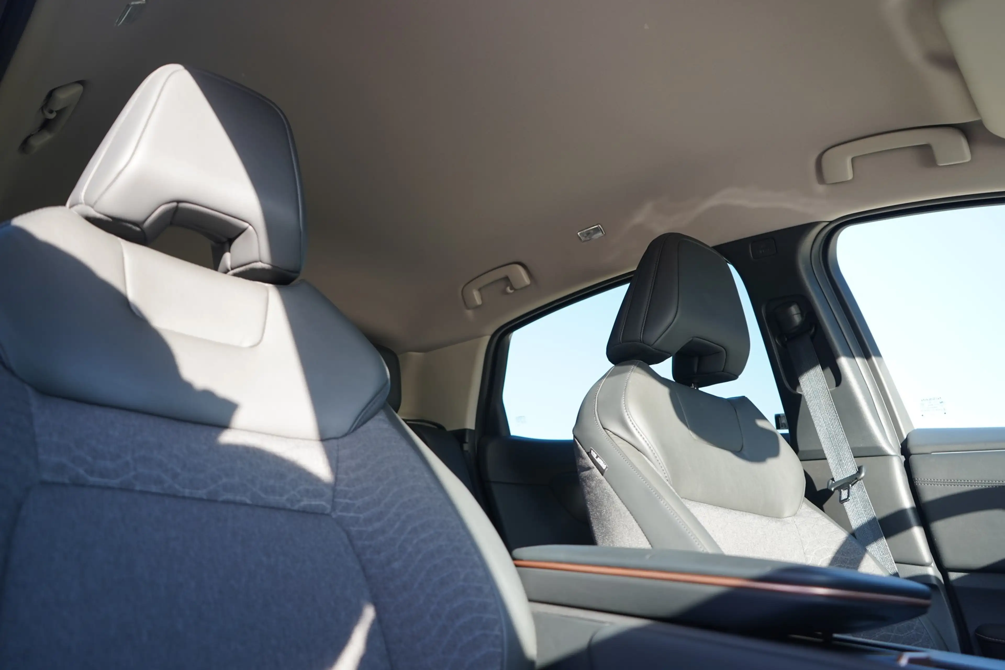 Nissan Ariya LED Navi Kamera 360° Teilleder — photo 10