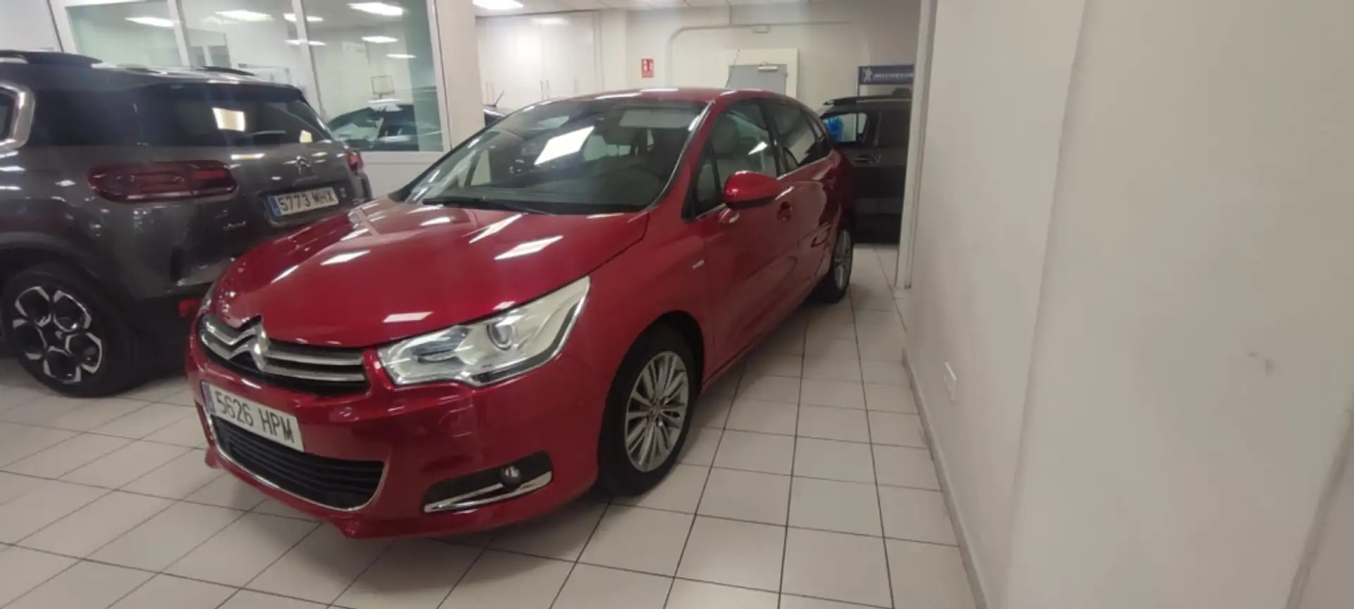 Citroen C4 1.6e-HDi Exclusive CMP 115 Rojo - 1