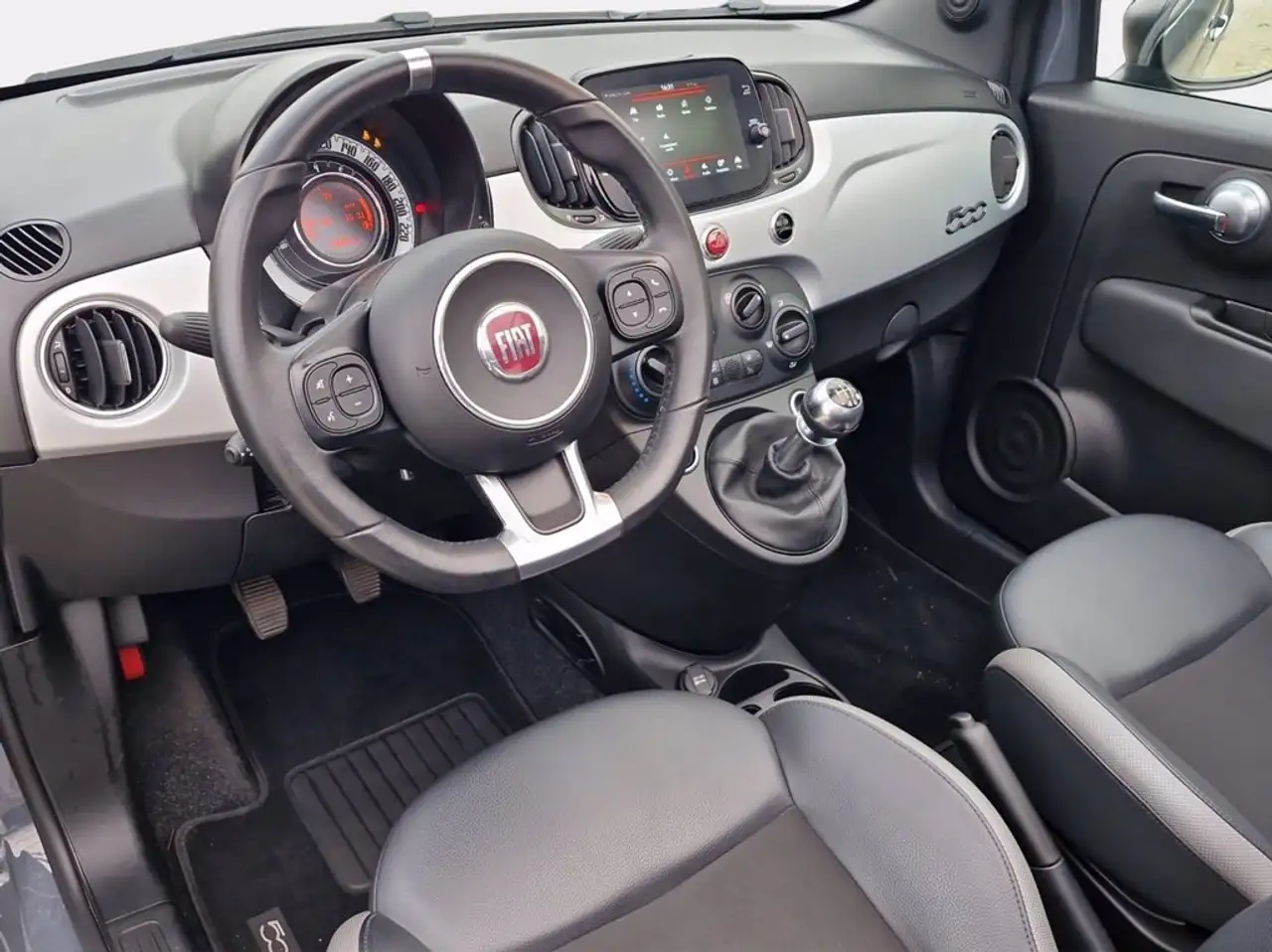 Fiat 500C 1.0 hybrid sport 70cv 17