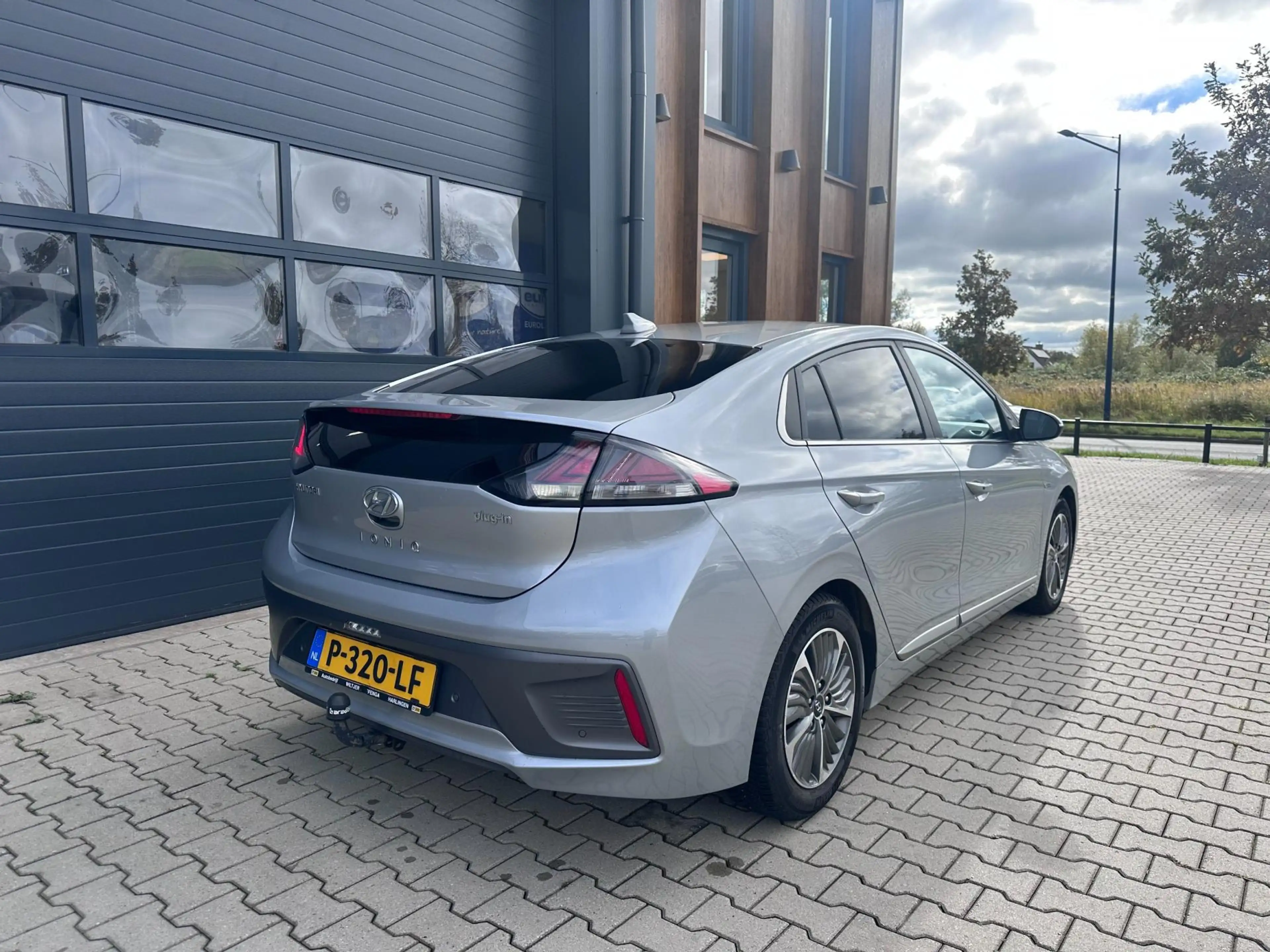 Hyundai IONIQ 1.6 GDi PHEV / facelift model / Premium — photo 7