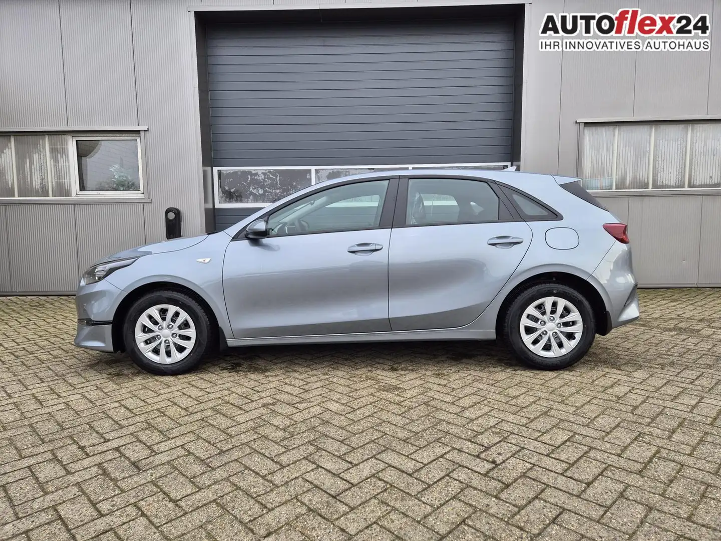 Kia Ceed / cee'd Vision 1.5 T-GDi 140PS Automatik Klimaautomatik... Silber - 2