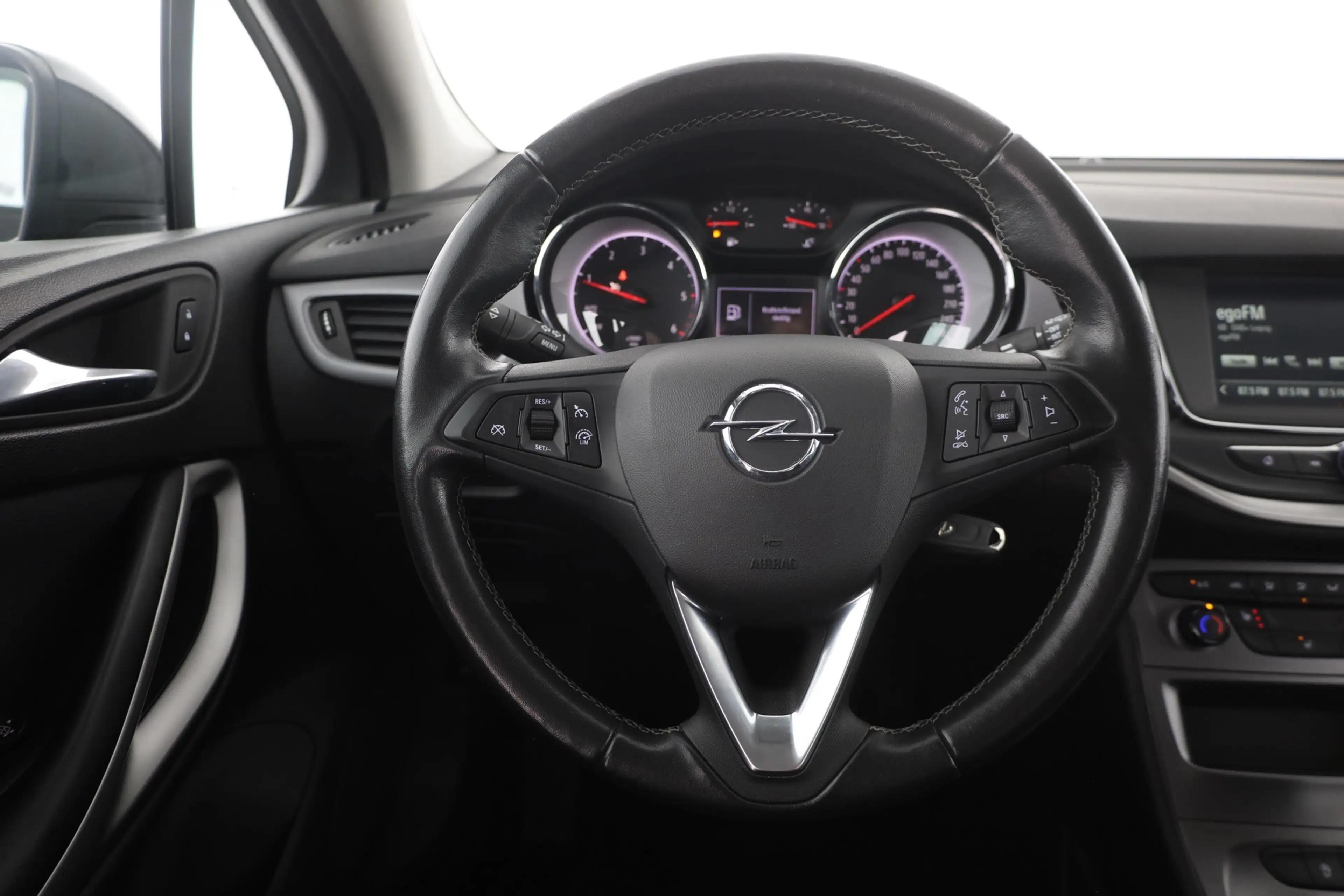 Opel Astra K ST 1.5 CDTI Edition LED Navi Sitzheizung — photo 10