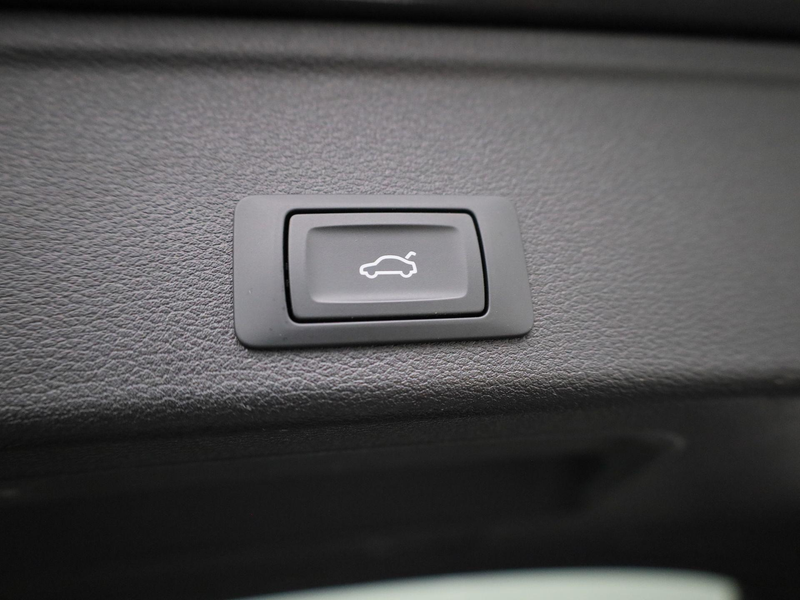 Audi A4 Avant 40 TFSI quattro S edition | LEDER | NAVIGATI — photo 12