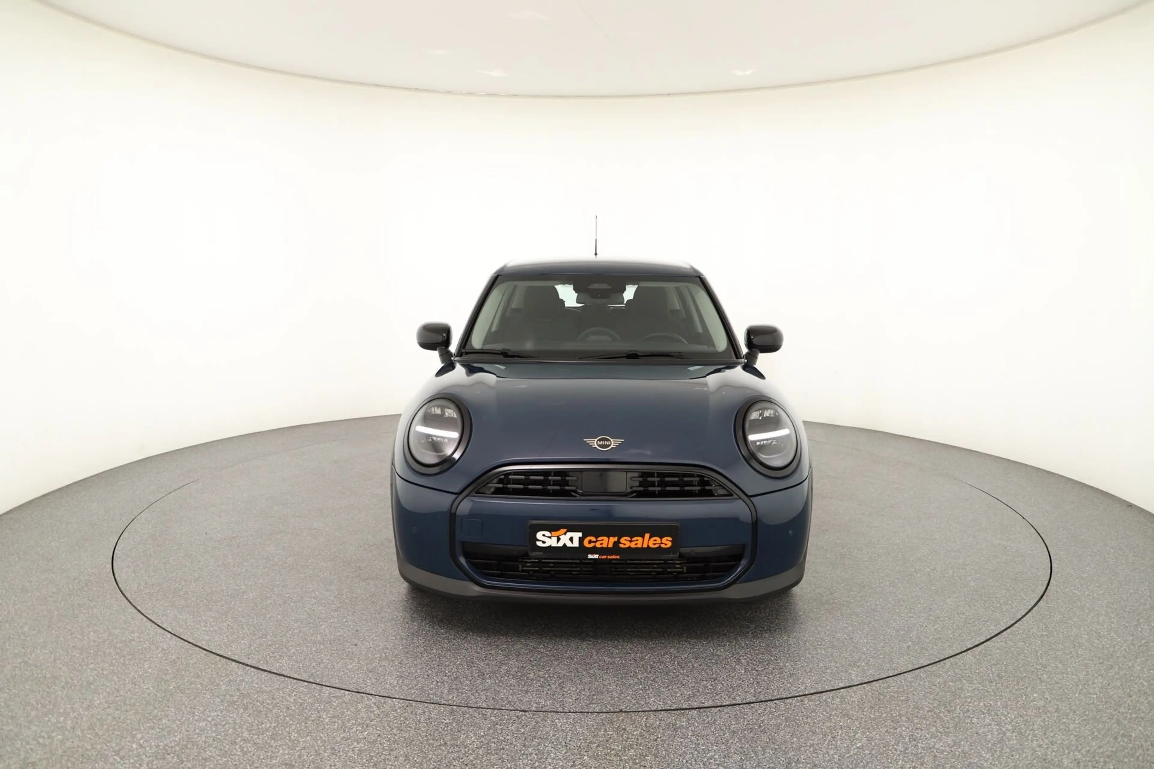 MINI Cooper C Essential Trim NAV*ParkAs*SHZ*LED*PDC — photo 2