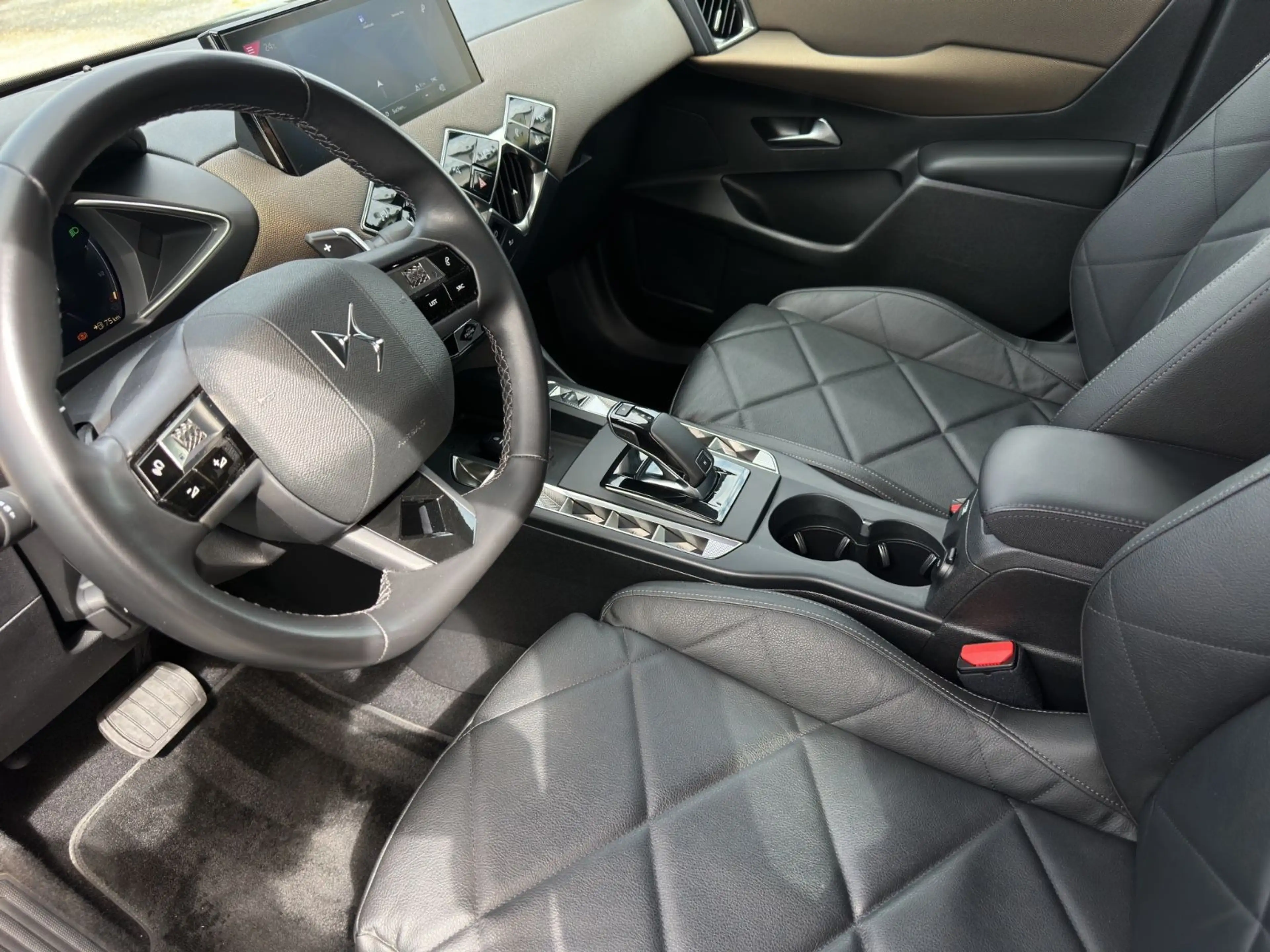 DS Automobiles DS 3 Crossback So Chic Kamera LEDER LED — photo 12