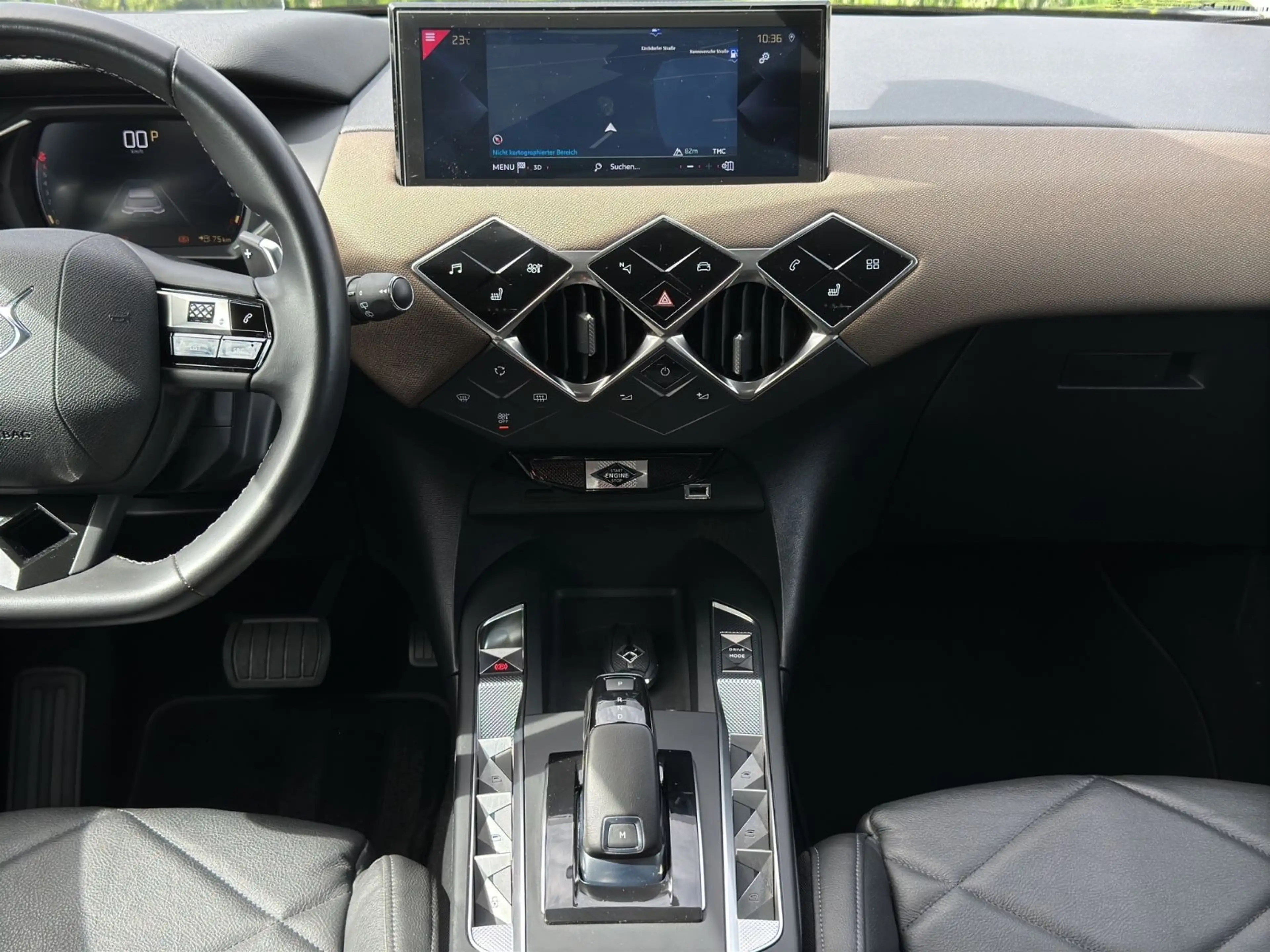 DS Automobiles DS 3 Crossback So Chic Kamera LEDER LED — photo 11