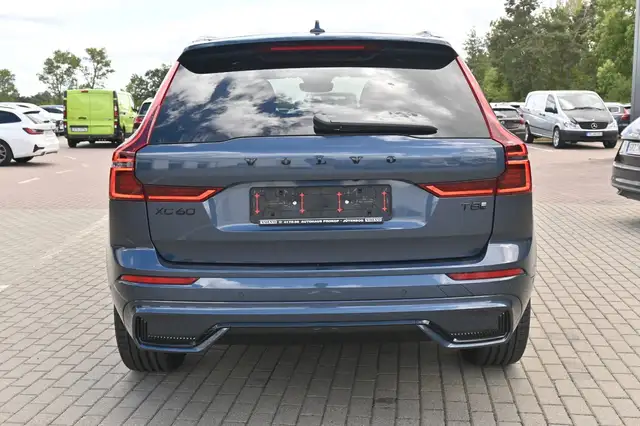 Volvo XC60 view 4