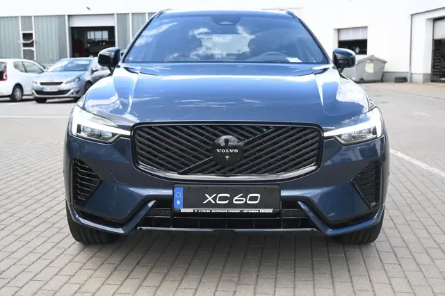 Volvo XC60 view 8