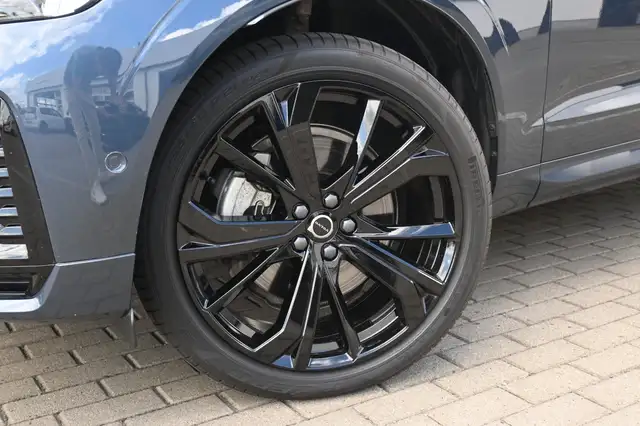 Volvo XC60 view 11
