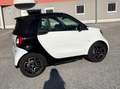 smart forTwo smart EQ fortwo cabrio 17,6kWh Weiß - thumbnail 3