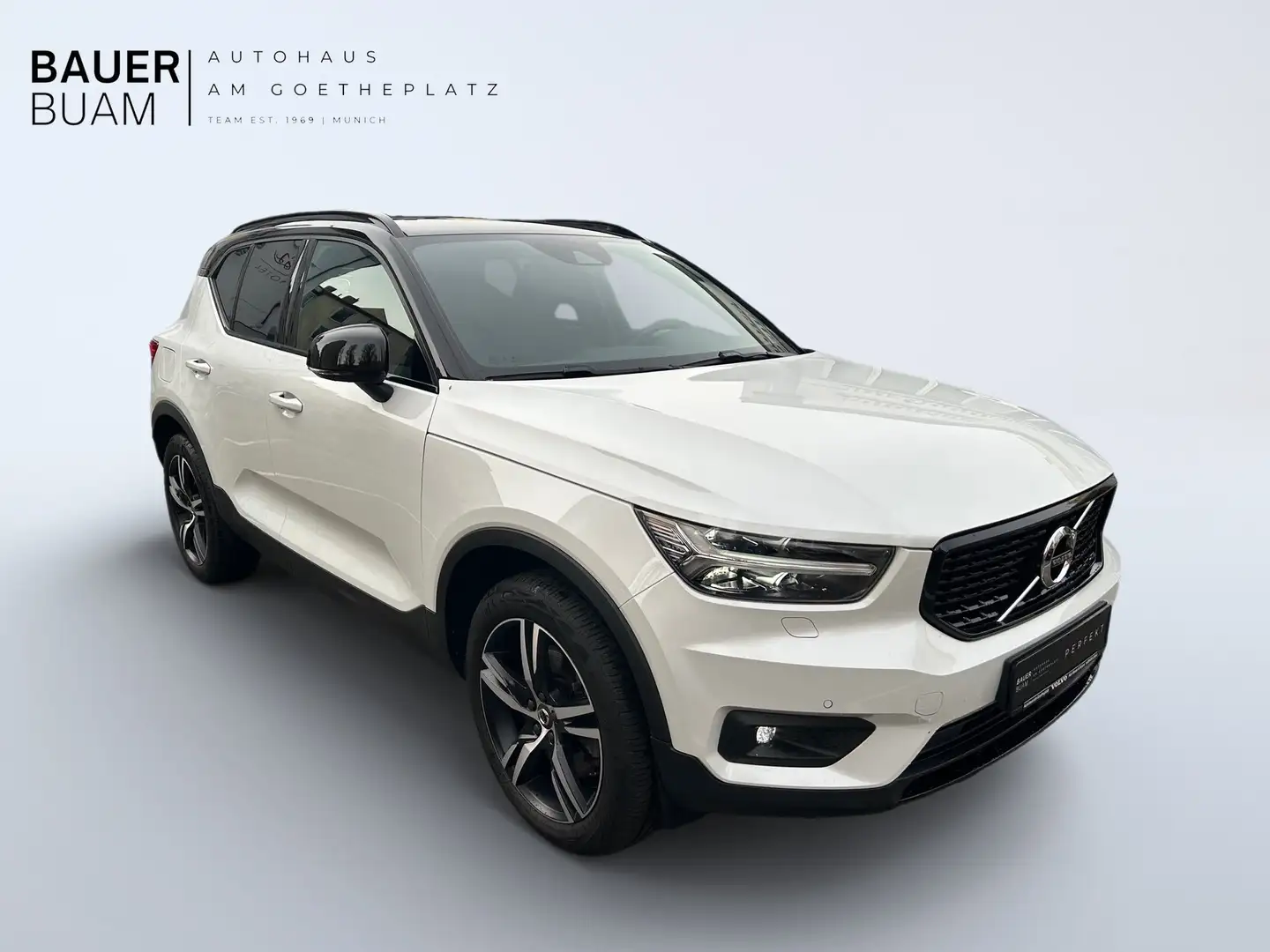 Volvo XC40 R Design Recharge Plug-In Hybrid 2WD Weiß - 2