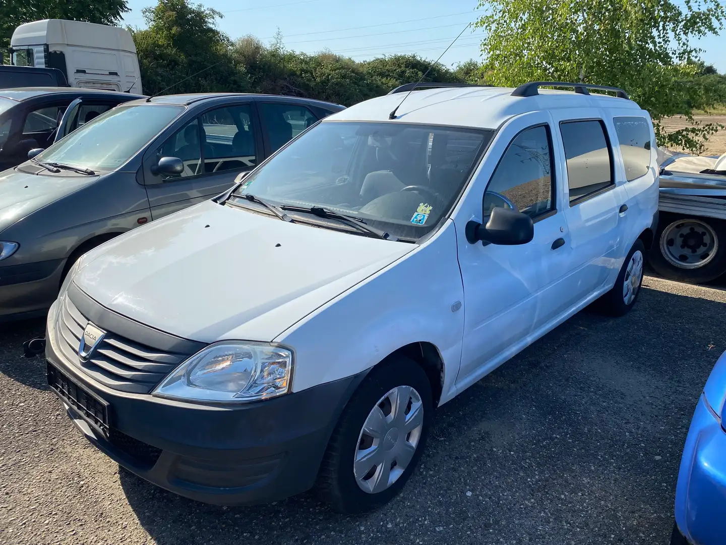 Dacia Logan Basis White - 1