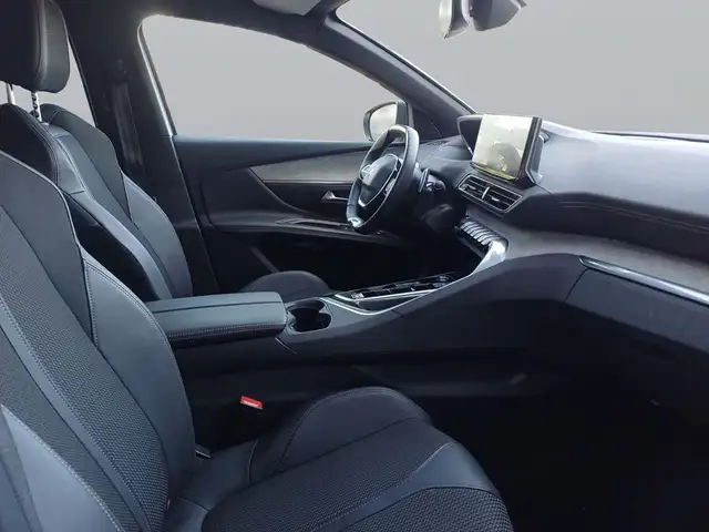 Peugeot 3008 view 11