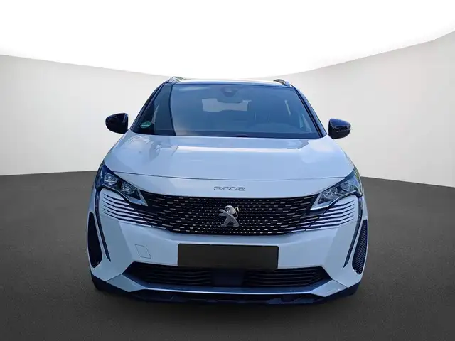 Peugeot 3008 view 2