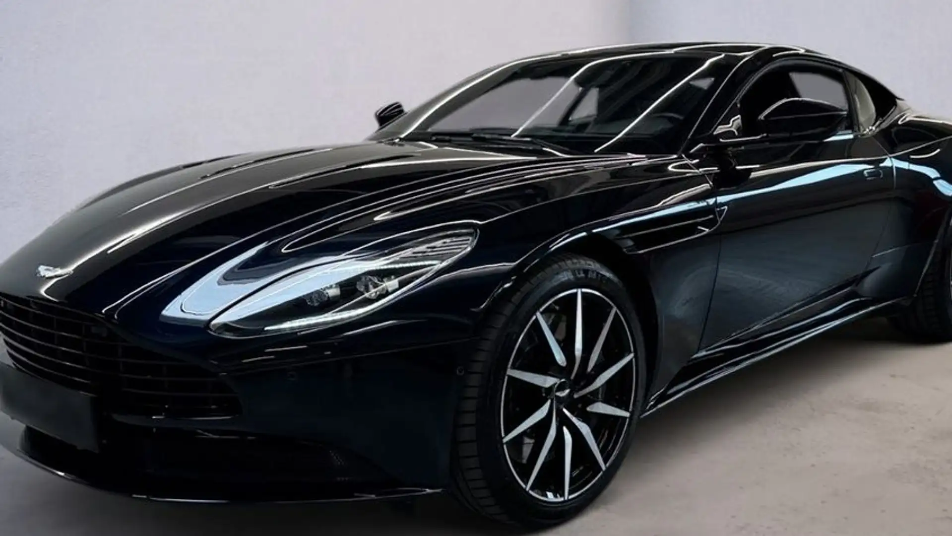 Aston Martin DB11 5.2 608 Negro - 1