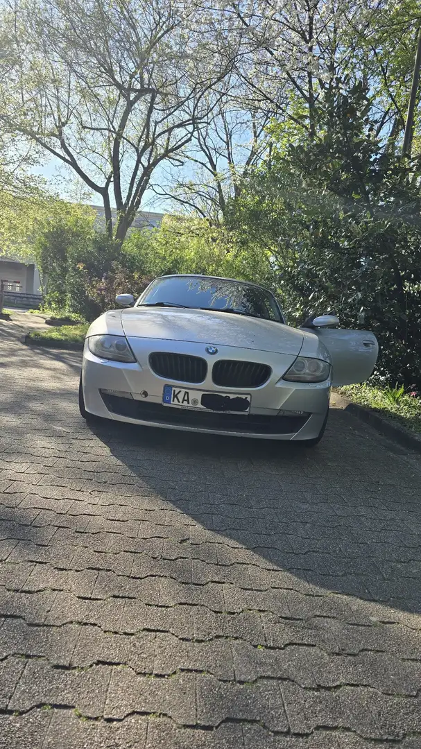 BMW Z4 3.0si Grau - 2
