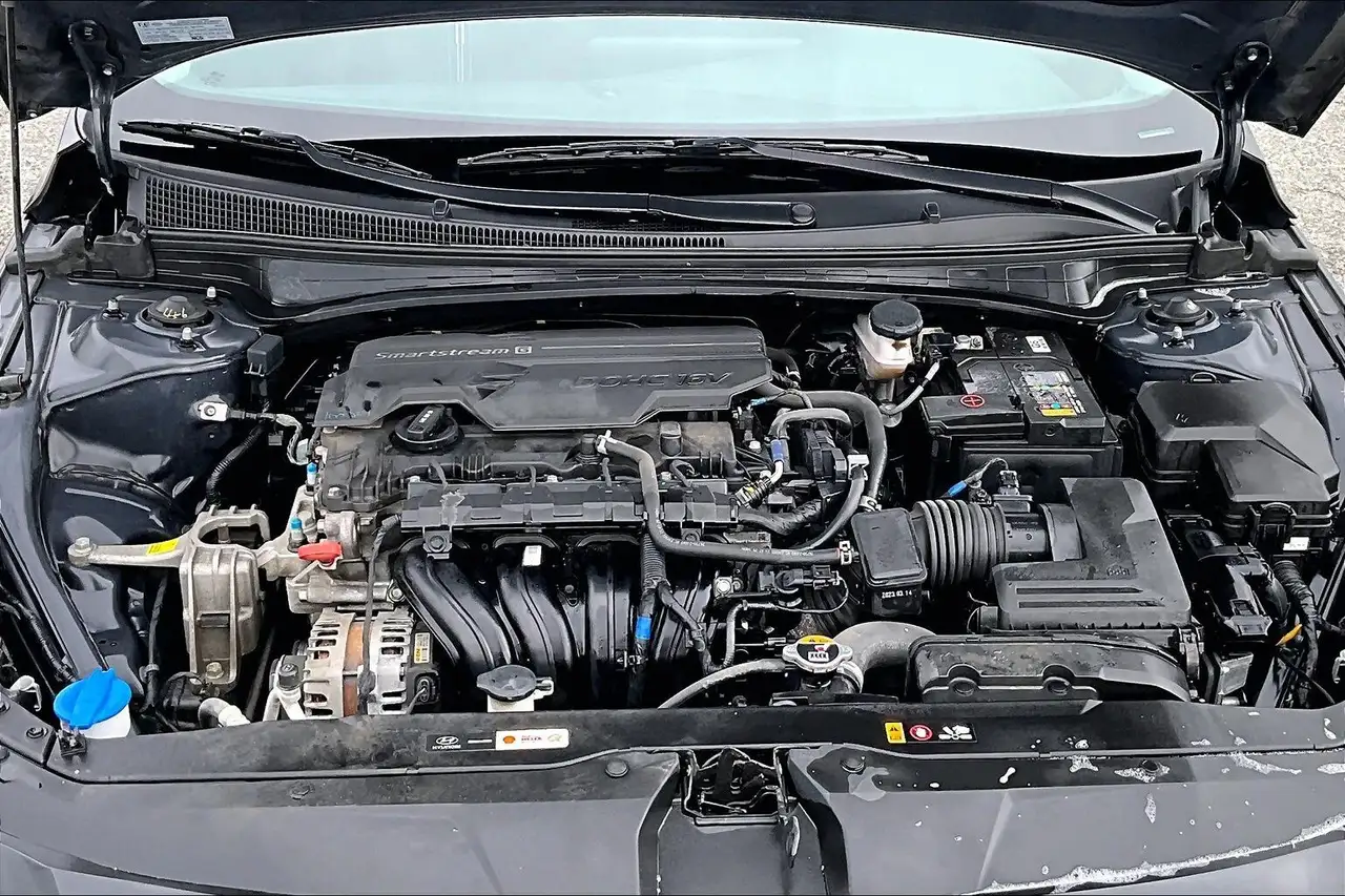 Hyundai ELANTRA снимка Hyundai ELANTRA