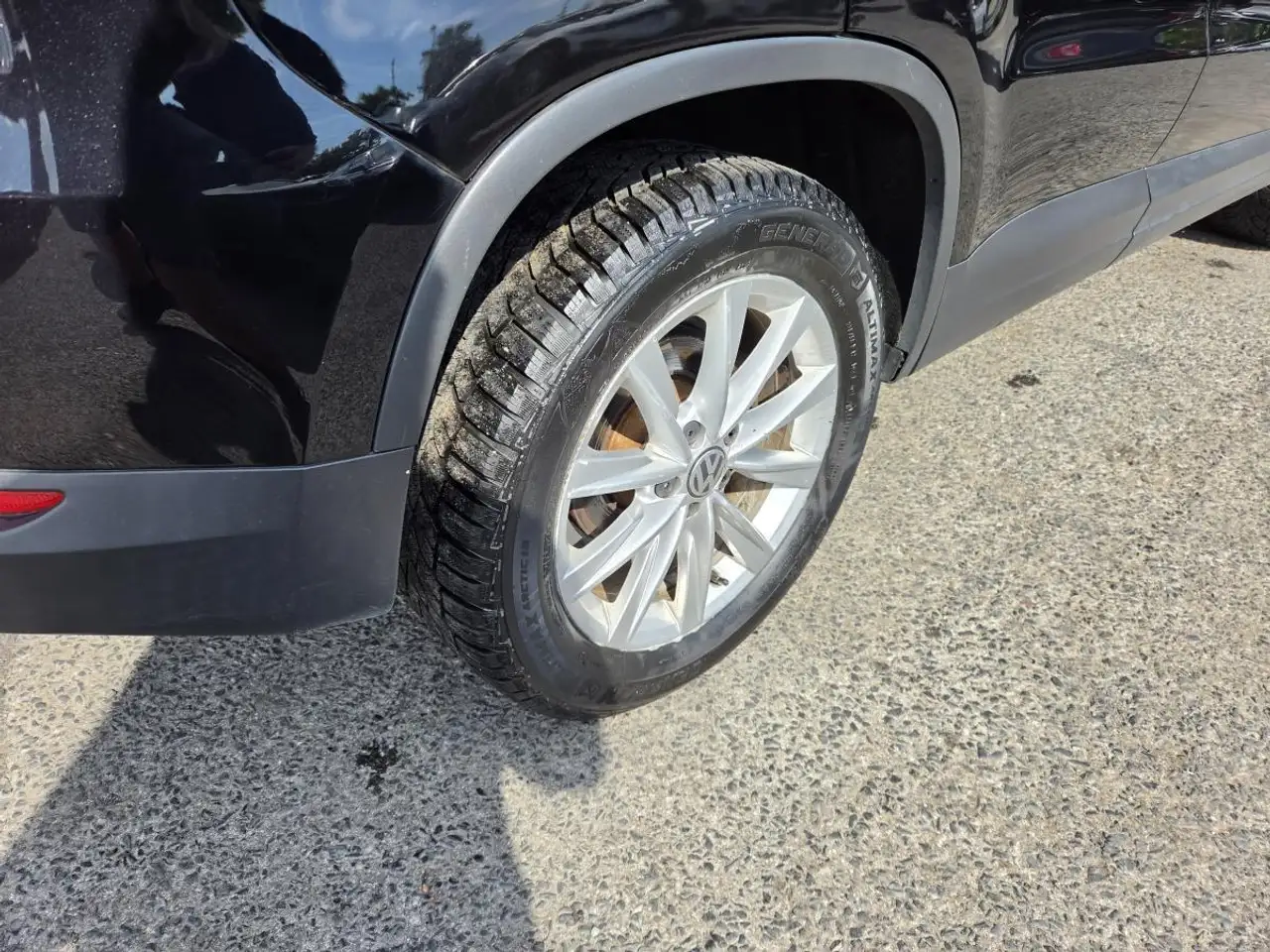 Volkswagen Tiguan снимка Volkswagen Tiguan