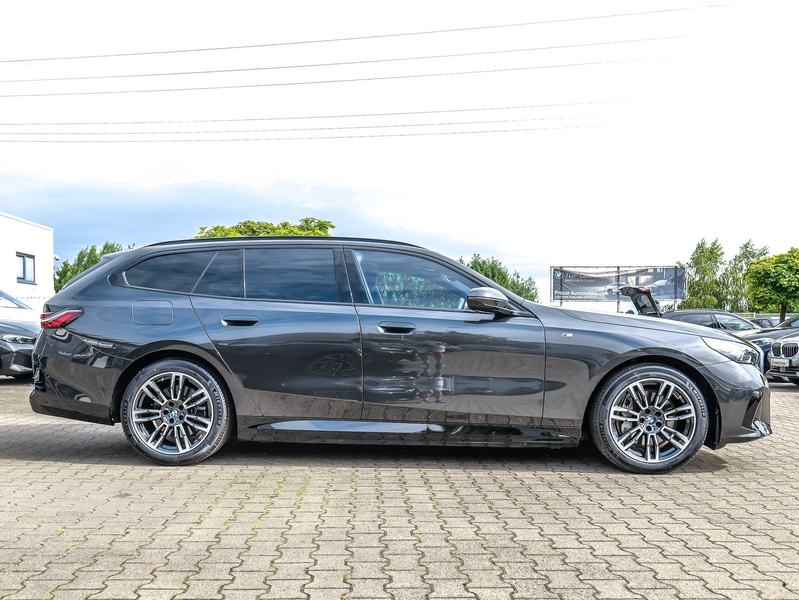 BMW 550 e xDrive Touring M Sport HuD+Pano+AHK+Bowers&Wilki — photo 10