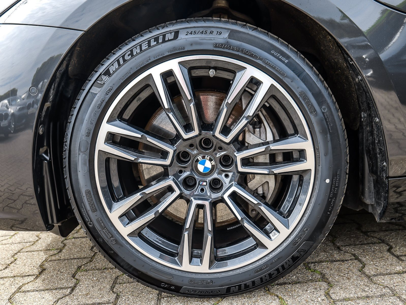 BMW 550 e xDrive Touring M Sport HuD+Pano+AHK+Bowers&Wilki — photo 4