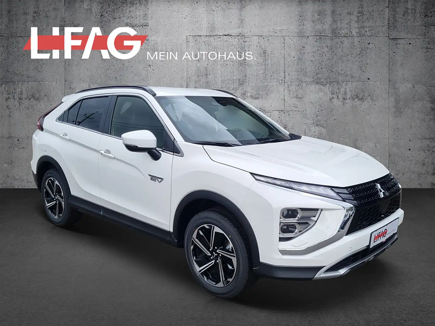 Mitsubishi Eclipse Cross 2,4 PHEV 4x4 Intense+ Autom. *ab € 30.990,-* Blanc - 1