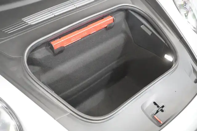 Porsche 911 view 14
