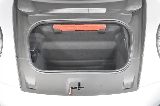 Porsche 911 view 13