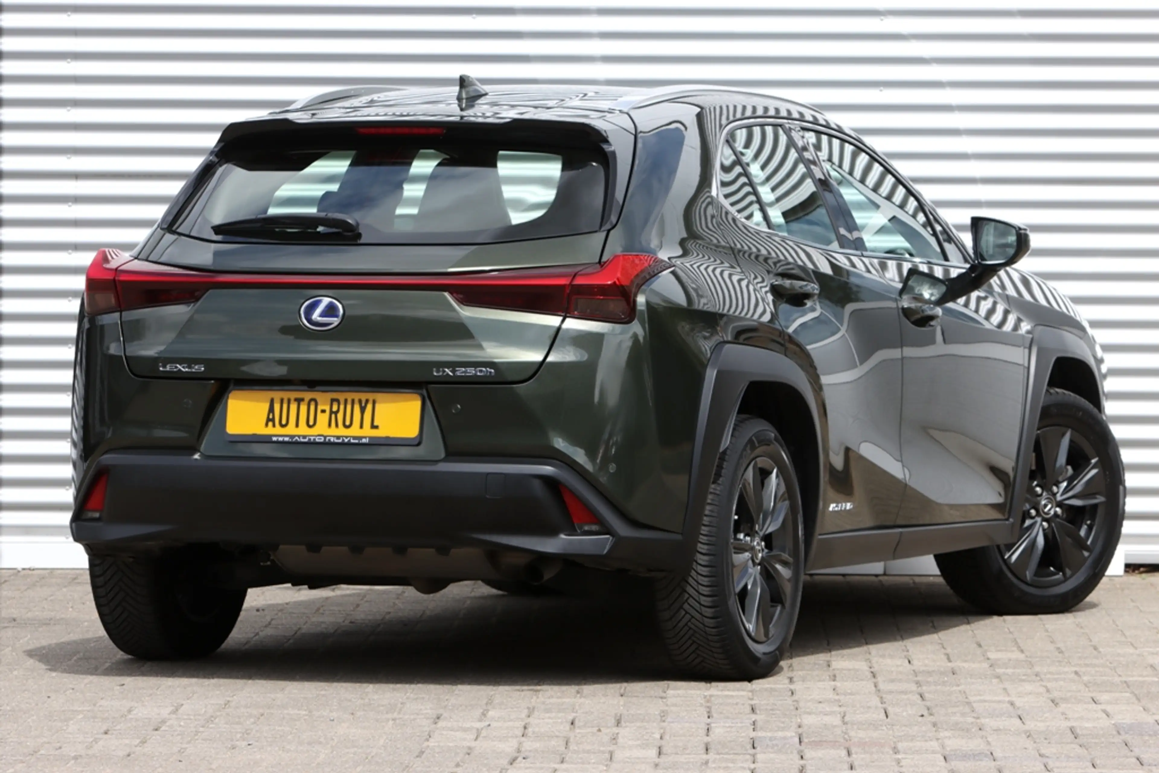 Lexus UX 250h Luxury Line Leer — photo 2