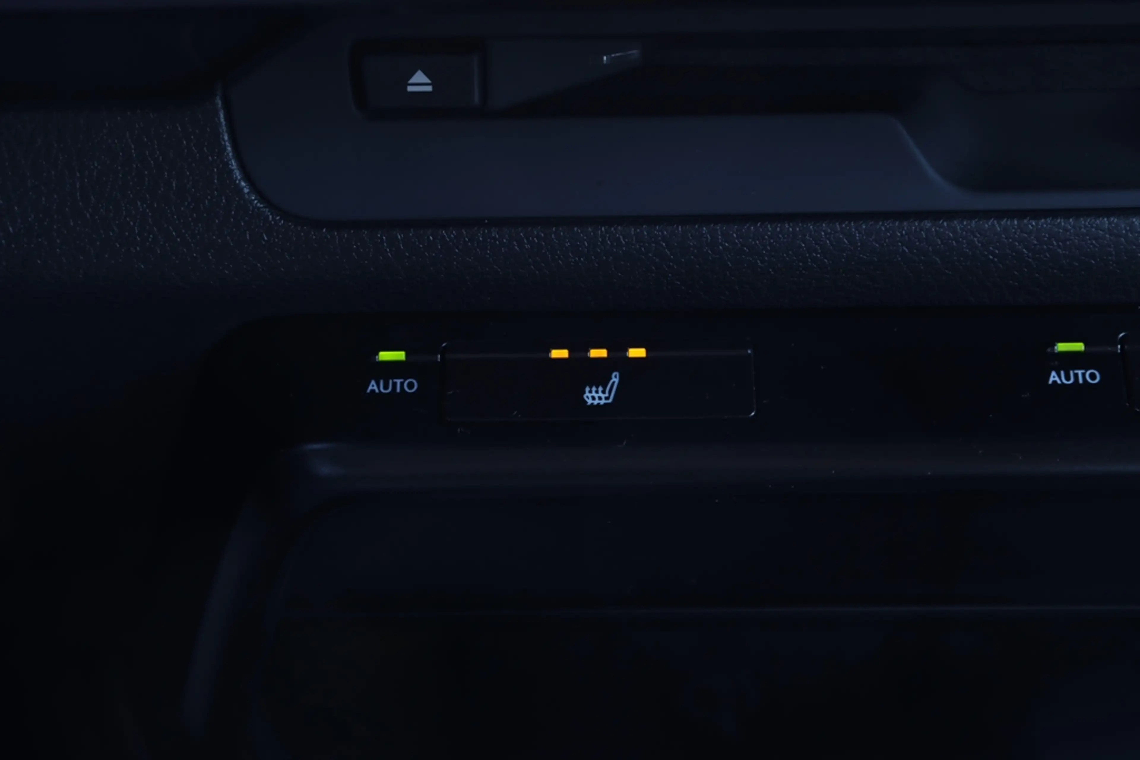 Lexus UX 250h Luxury Line Leer — photo 24